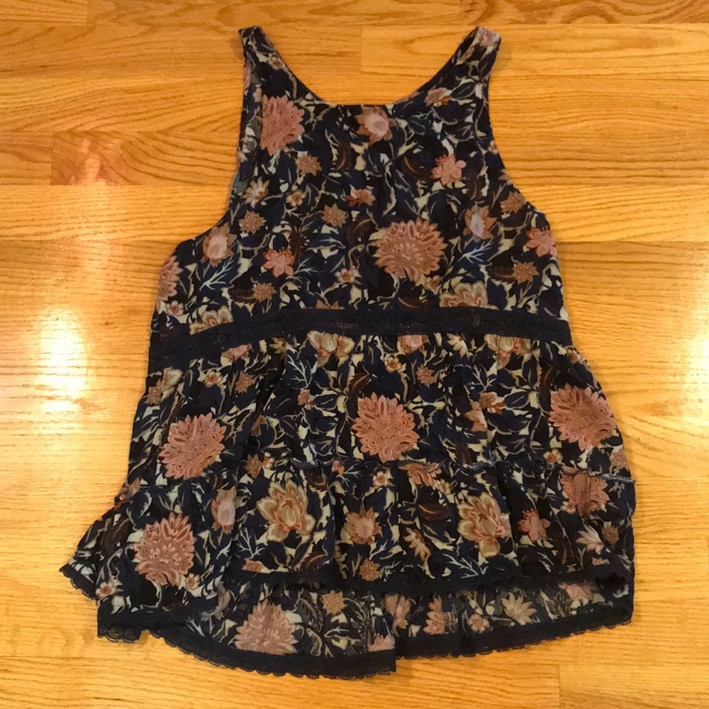 Sleeveless American Eagle top